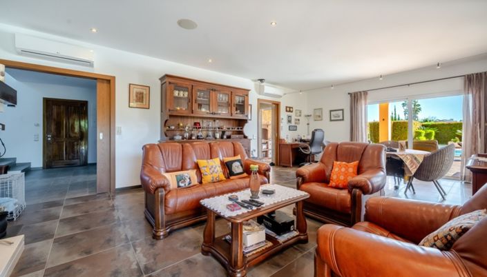 Image No.4-Villa de 4 chambres à vendre à Lagos