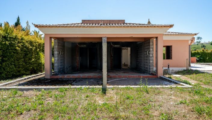 Image No.14-Villa for sale