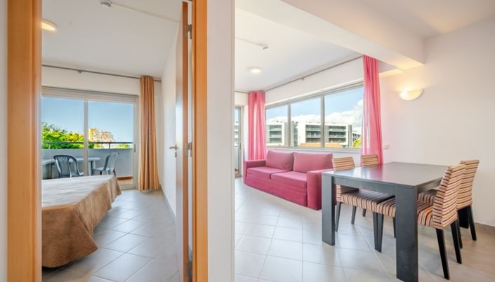 Image No.10-1 Bed Apartment for sale