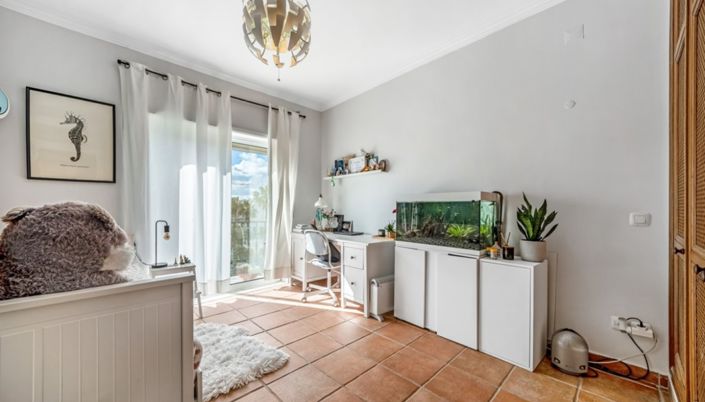 Image No.14-4 Bed Apartment for sale