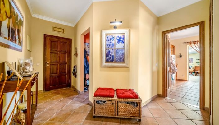 Image No.10-4 Bed Apartment for sale