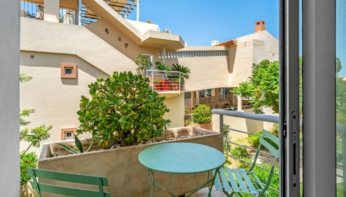 Image No.18-2 Bed Apartment for sale
