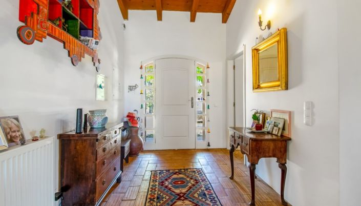 Image No.3-4 Bed Villa for sale