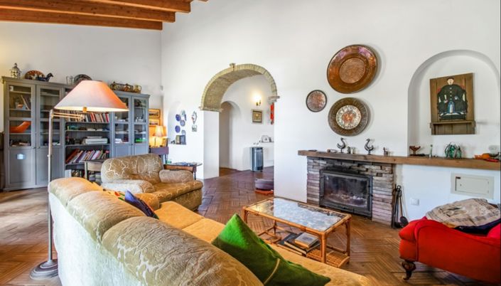 Image No.4-4 Bed Villa for sale