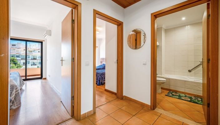 Image No.9-2 Bed Apartment for sale