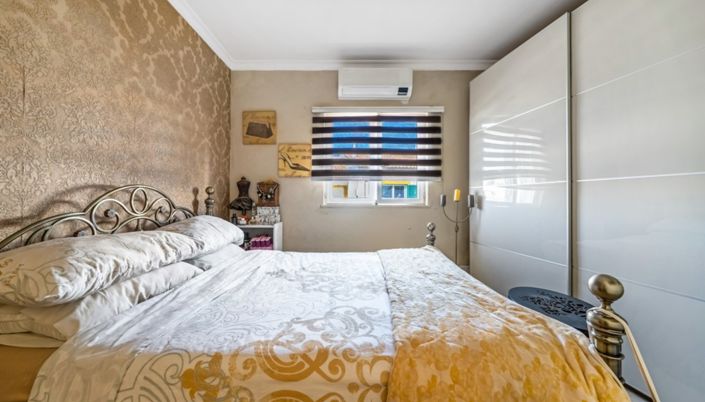 Image No.10-2 Bed Villa for sale