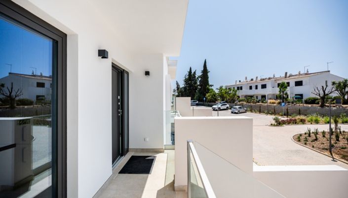 Image No.18-2 Bed Apartment for sale