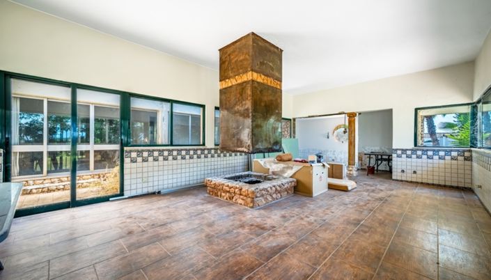 Image No.18-6 Bed Villa for sale