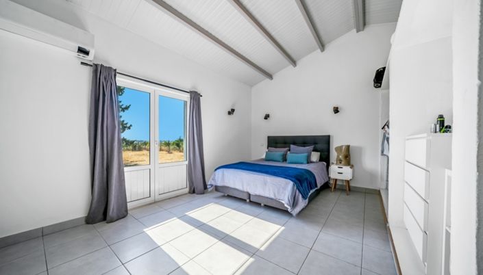 Image No.8-6 Bed Villa for sale