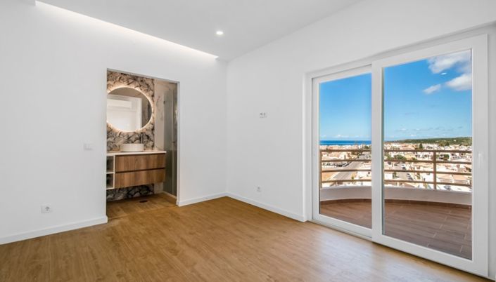 Image No.4-3 Bed Apartment for sale