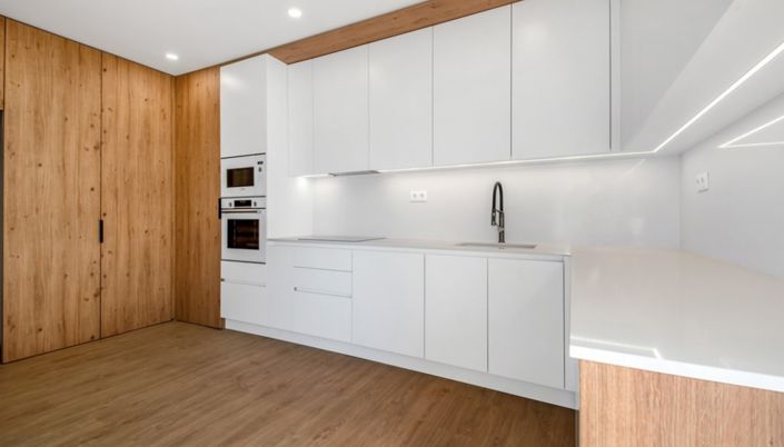 Image No.9-3 Bed Apartment for sale