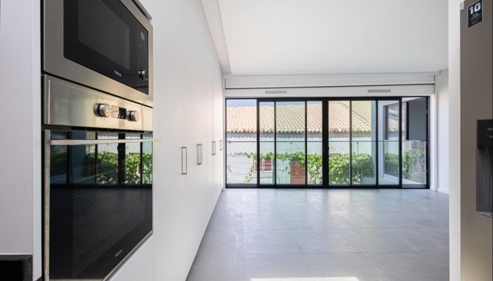 Image No.11-5 Bed Apartment for sale