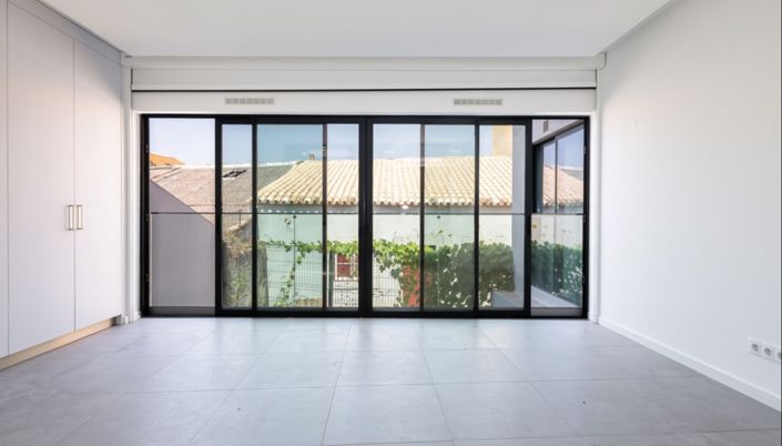 Image No.16-5 Bed Apartment for sale