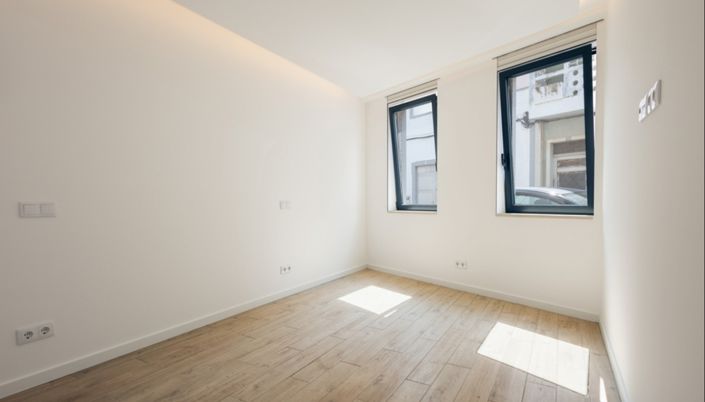 Image No.17-2 Bed Apartment for sale