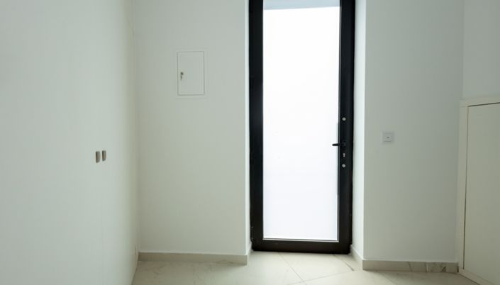 Image No.20-2 Bed Apartment for sale