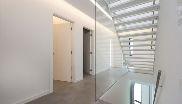 Image No.12-3 Bed Apartment for sale
