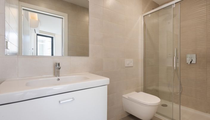 Image No.18-3 Bed Apartment for sale