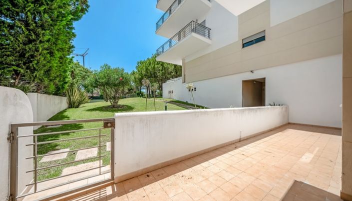 Image No.22-2 Bed Apartment for sale