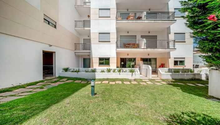Image No.25-2 Bed Apartment for sale