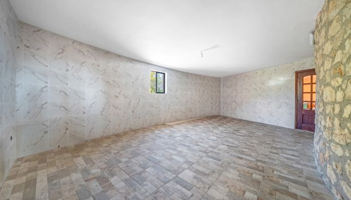 Image No.21-Villa for sale