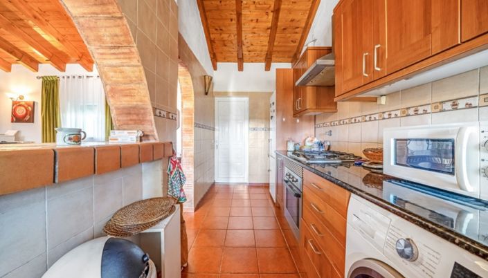 Image No.9-Villa for sale