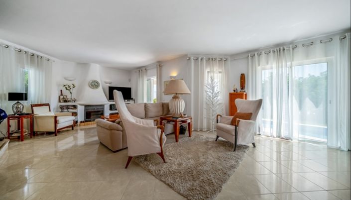 Image No.20-3 Bed Villa for sale