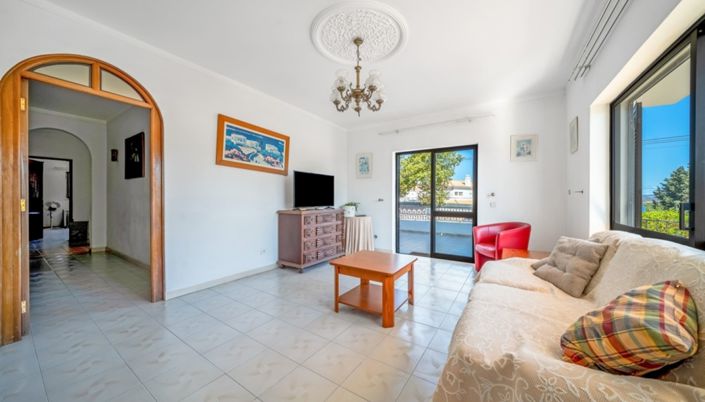 Image No.3-3 Bed Villa for sale