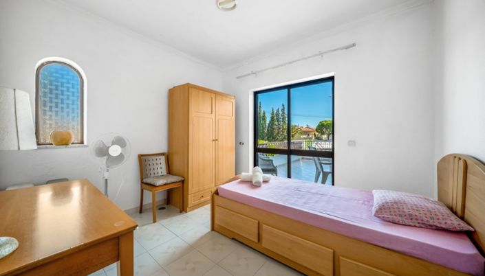 Image No.9-3 Bed Villa for sale