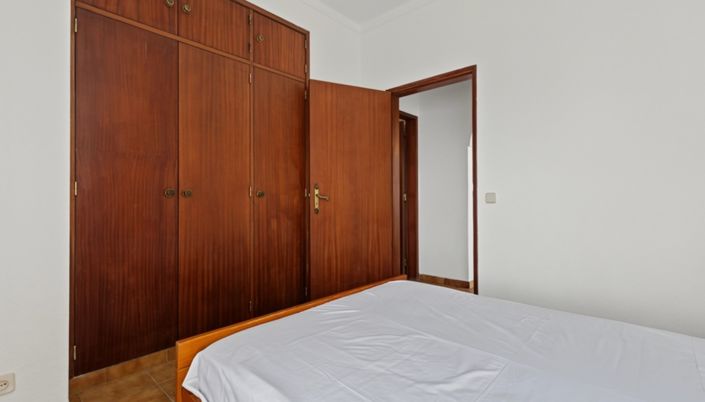 Image No.18-2 Bed Apartment for sale