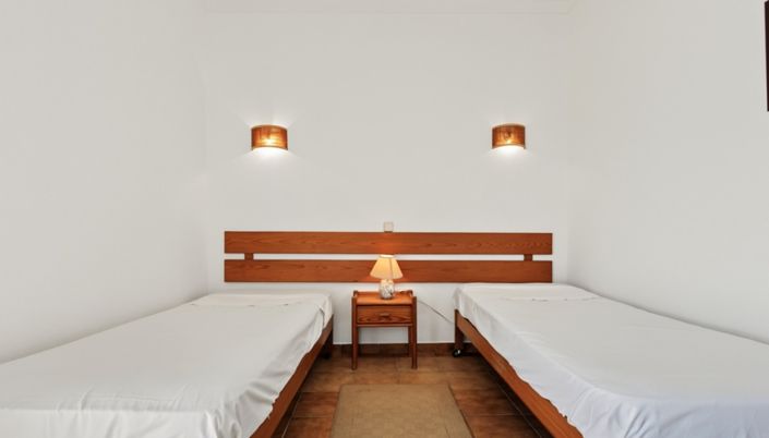 Image No.20-2 Bed Apartment for sale