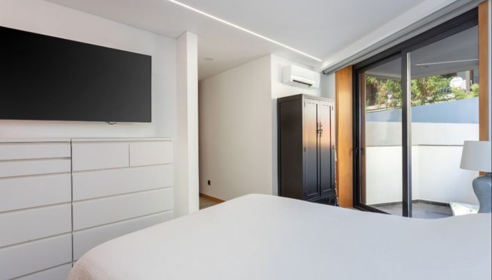 Image No.20-3 Bed Apartment for sale