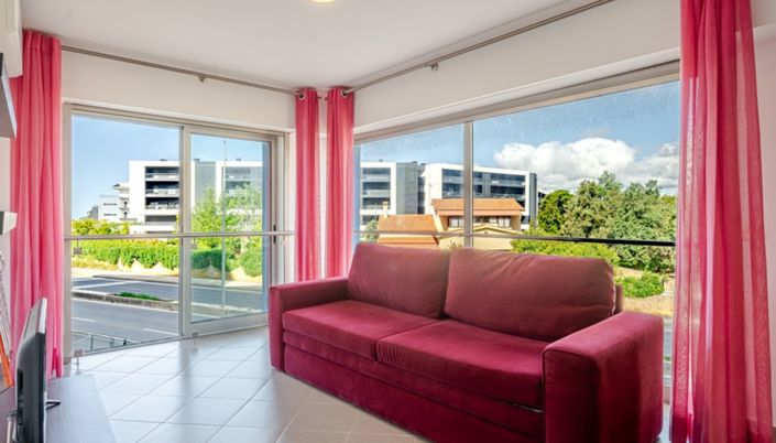 Image No.19-1 Bed Commercial for sale