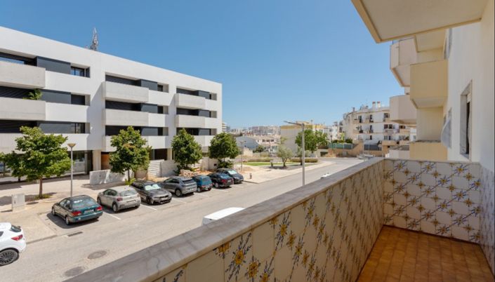 Image No.23-5 Bed Apartment for sale