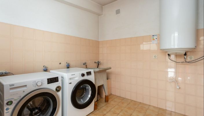 Image No.25-5 Bed Apartment for sale