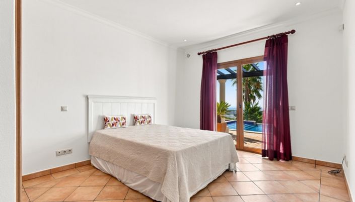 Image No.24-4 Bed Villa for sale