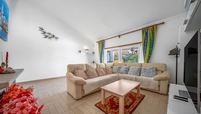 Image No.10-4 Bed Villa for sale
