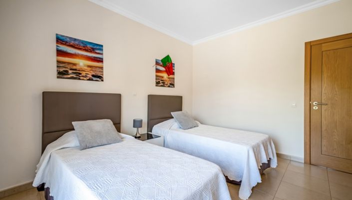 Image No.17-2 Bed Apartment for sale