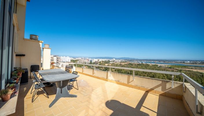Image No.22-2 Bed Apartment for sale