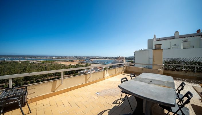 Image No.25-2 Bed Apartment for sale