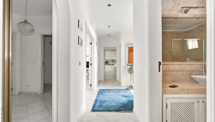 Image No.13-3 Bed Apartment for sale
