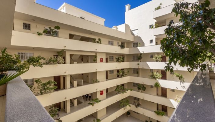 Image No.20-3 Bed Apartment for sale