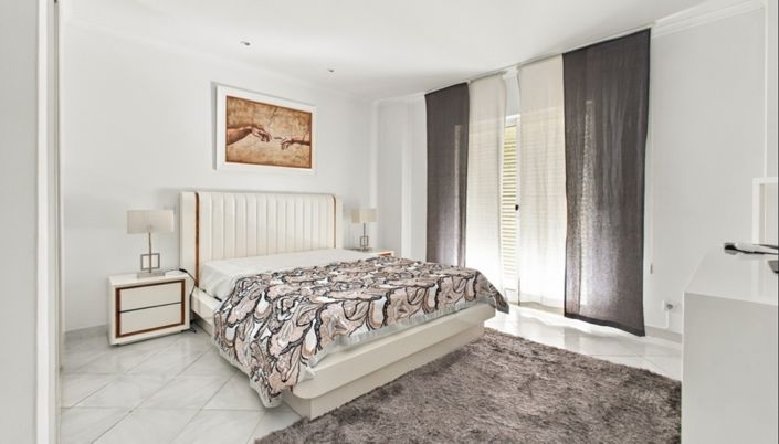 Image No.10-3 Bed Apartment for sale