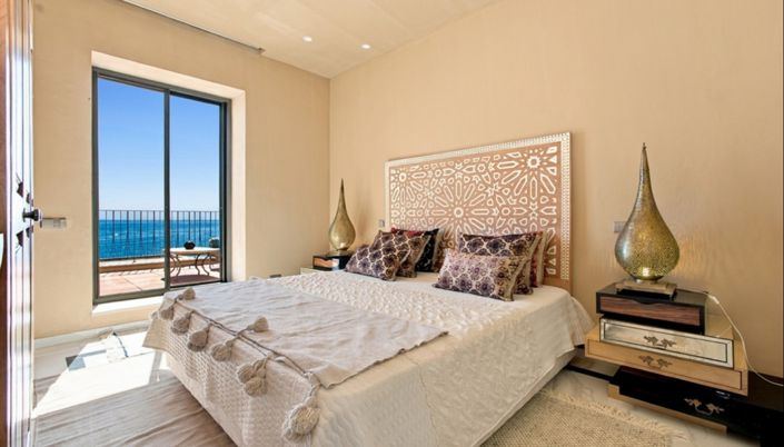 Image No.14-7 Bed Villa for sale