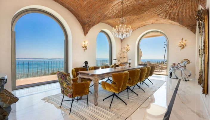 Image No.9-7 Bed Villa for sale