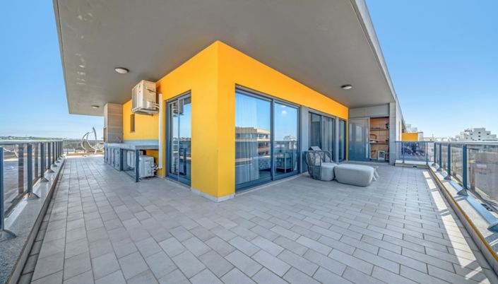 Image No.23-3 Bed Apartment for sale