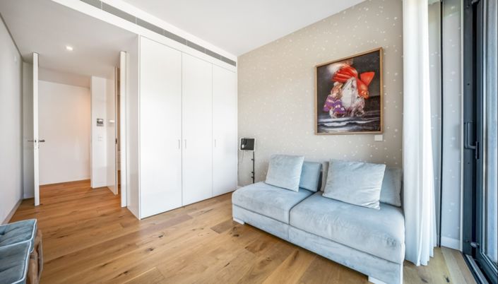 Image No.18-3 Bed Apartment for sale