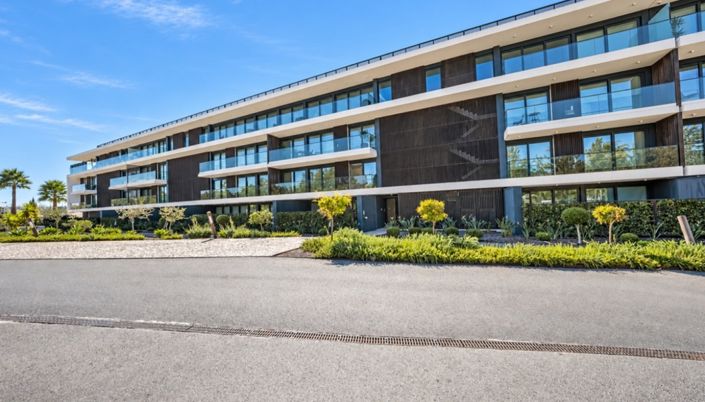 Image No.25-3 Bed Apartment for sale