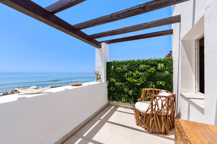 Image No.1-4 Bed Townhouse for sale