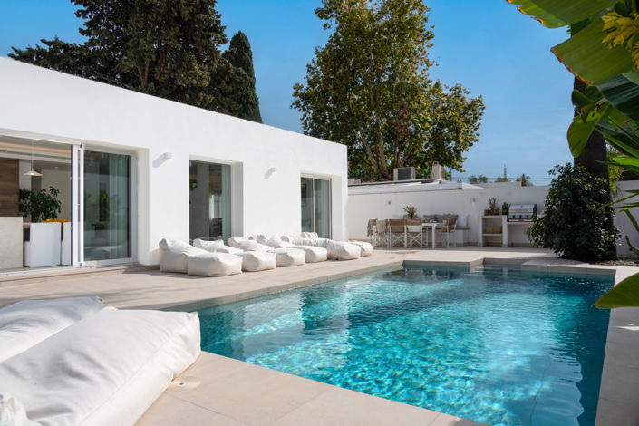 Image No.1-4 Bed Villa for sale