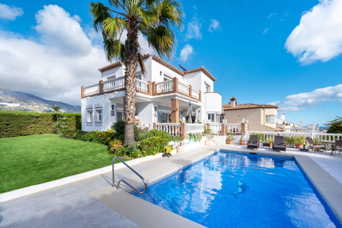 Image No.1-3 Bed Villa for sale